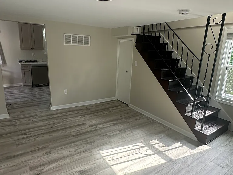 10 Lakeville Ct — Photo 10