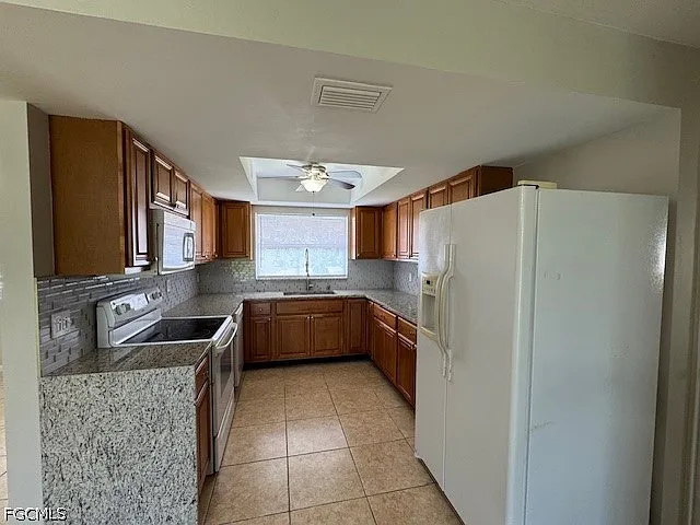 3 bed, 2.0 bath, 1432 sqft, $1,795 — Photo 4