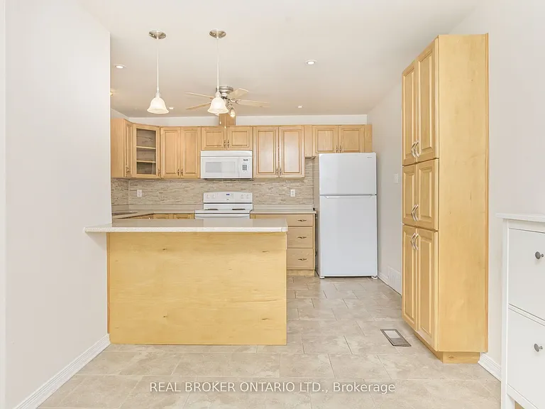 35 Victoria St — Photo 24