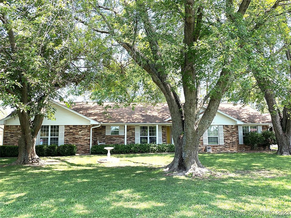 1st image of 10881 E Canyon Oaks Cir