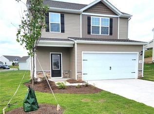 109 Courtland Dr, King, NC 27021