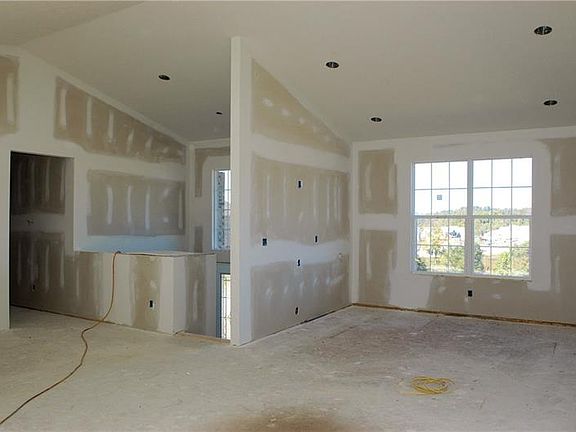 4th image of 3364 Woodwind Dr