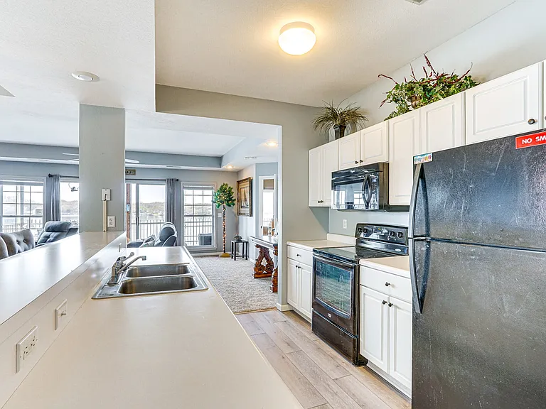 200 E Harbour Towne Dr #E203 — Photo 10