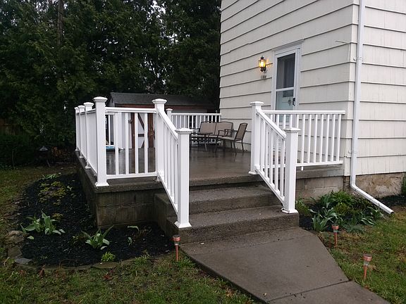 3rd image of 44 East Ave
