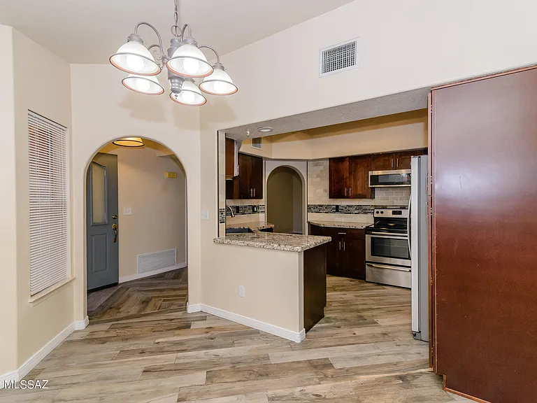 9940 E Covington St — Photo 11