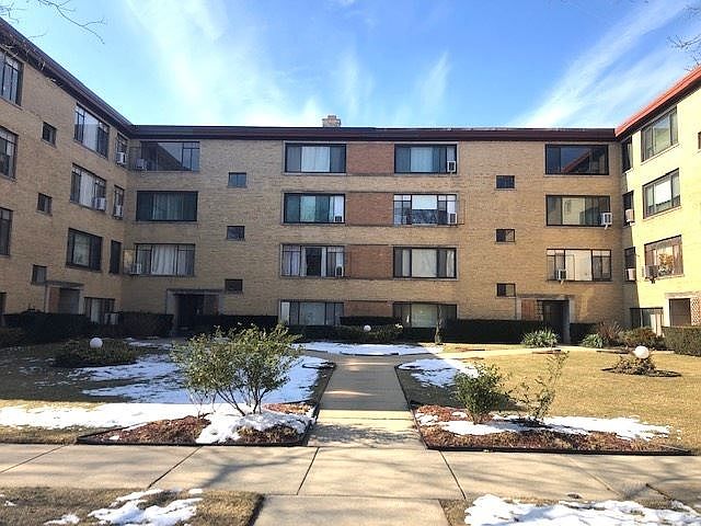 2nd image of 7546 N Bell Ave APT 2E