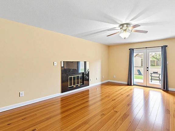 4th image of 609 Wild Briar Cv