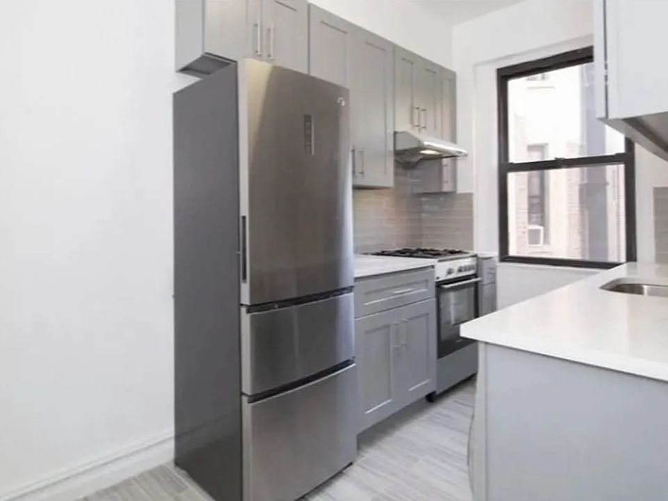 1st image of 16 Spring St APT 2