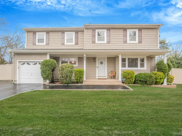 427 Bicycle Path, Port Jefferson, NY 11776