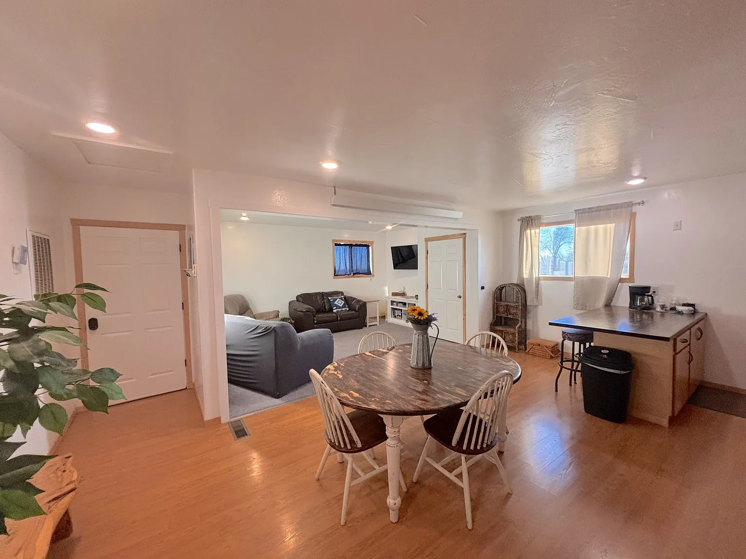 705 N Highway 191 — Photo 3