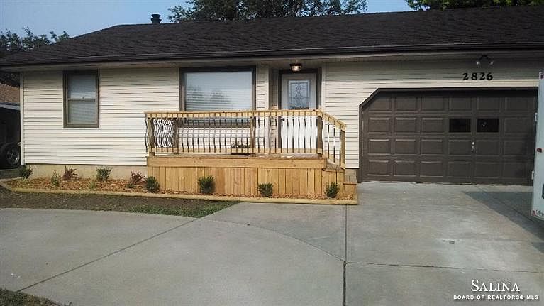 1st image of 2826 Linda Ln