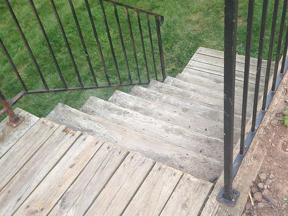 3rd image of 1052 Trevino Ln