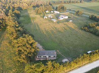 720 Redlevel Loop, Marianna, FL 32448