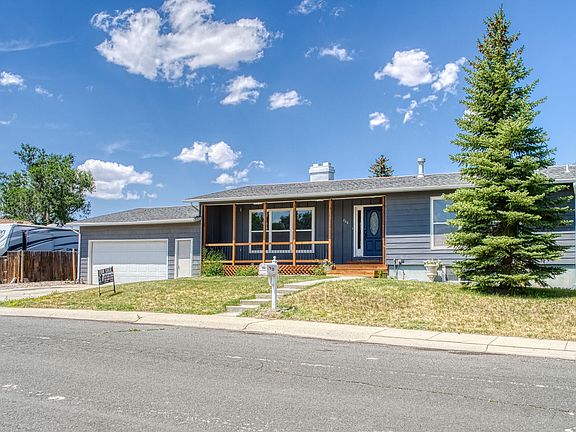 3rd image of 200 Cottonwood Ln