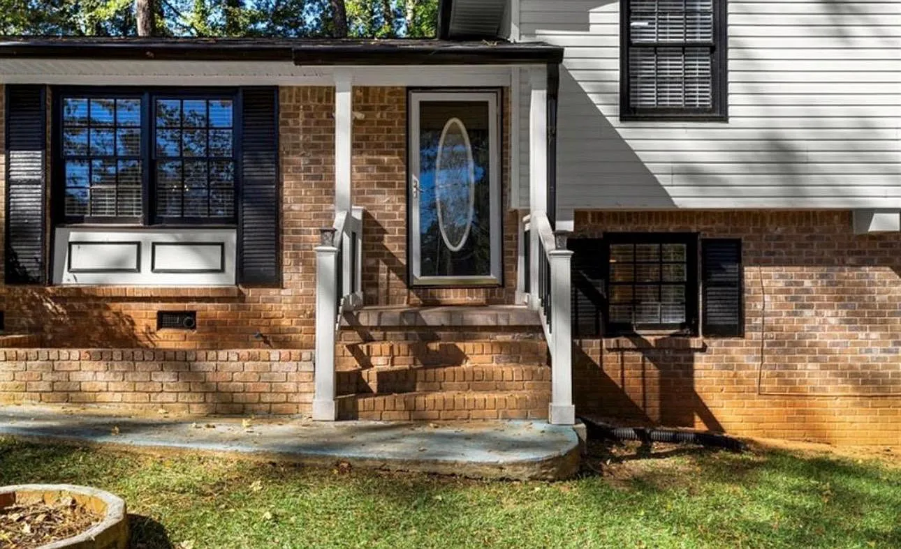 4 bed, 1500 sqft, $1,975 — Photo 4