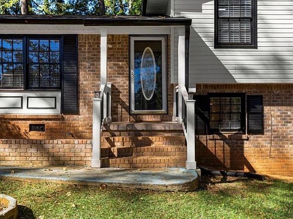 4th image of 3666 Stanford Cir