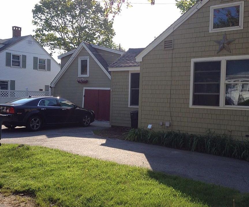 2nd image of 90 Seaview Ave