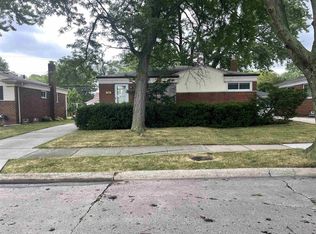 20206 Sunnyside St, Saint Clair Shores, MI 48080