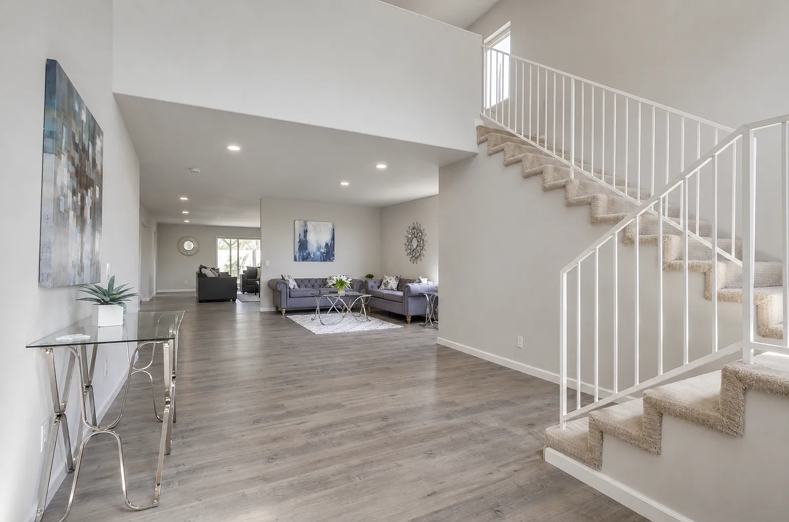 5 bed, 2924 sqft, $6,000 — Photo 2
