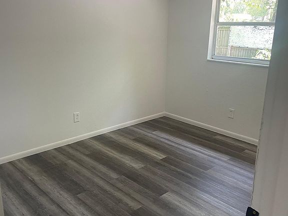 5th image of 9410 N 11th St APT A