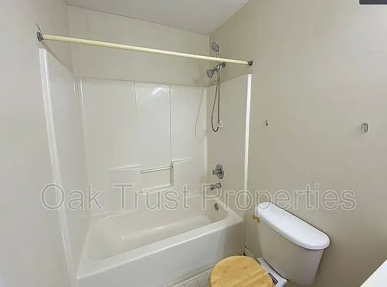 407 Catawba Dr — Photo 7