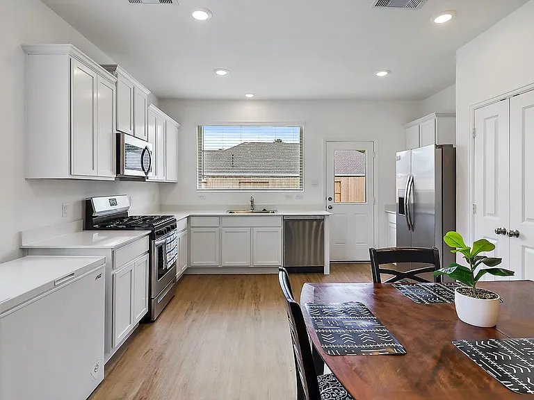 2107 Fisher Bend Dr — Photo 9