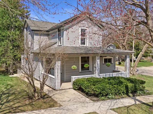 605 Water STREET, Lake Geneva, WI 53147