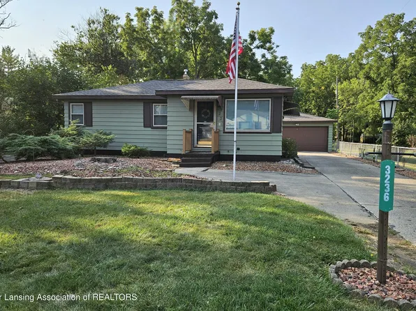 3236 34th St SW, Grandville, MI 49418