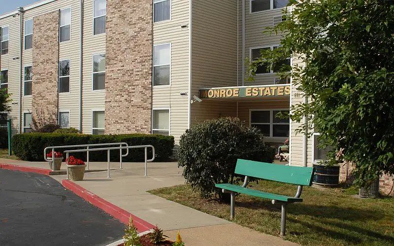 1st image of 601 N Monroe St #1197