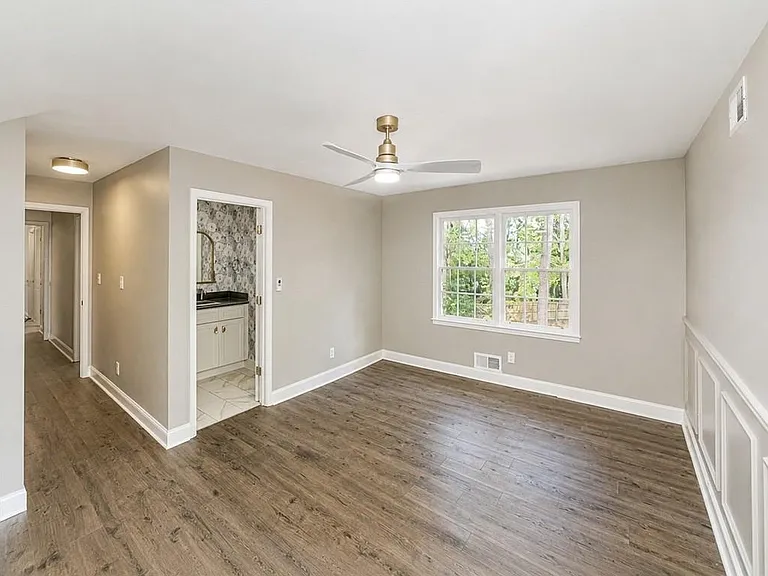 4521 S Roberts Dr — Photo 8