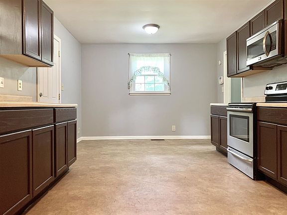 5th image of 113 Norris Dr
