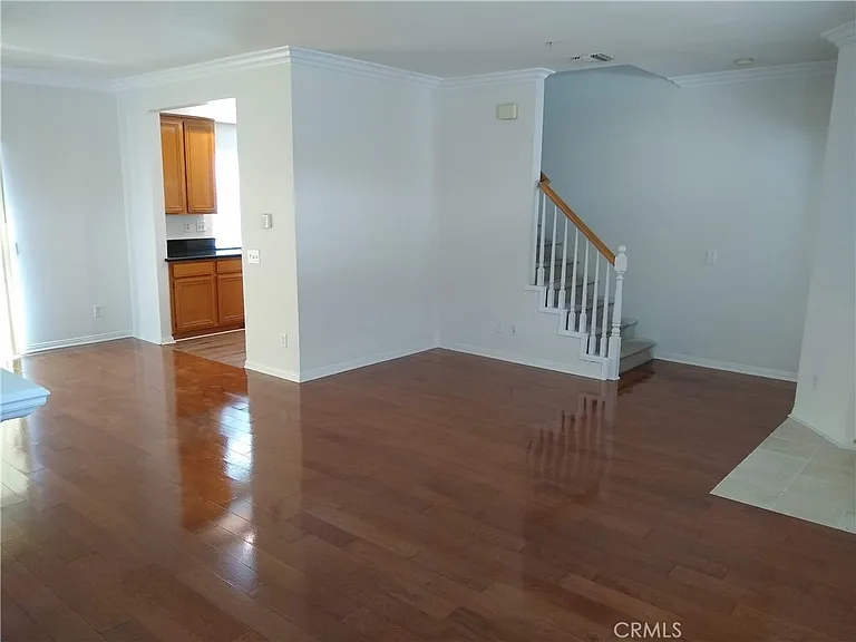 813 W Walnut Ave — Photo 5
