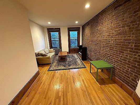 3rd image of 993 Amsterdam Ave APT 3A