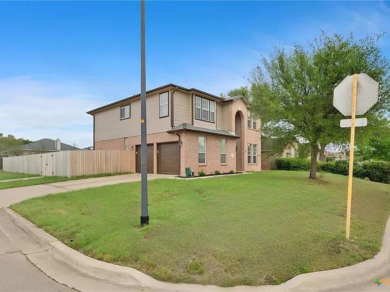 701 Prospector Trl — Photo 3