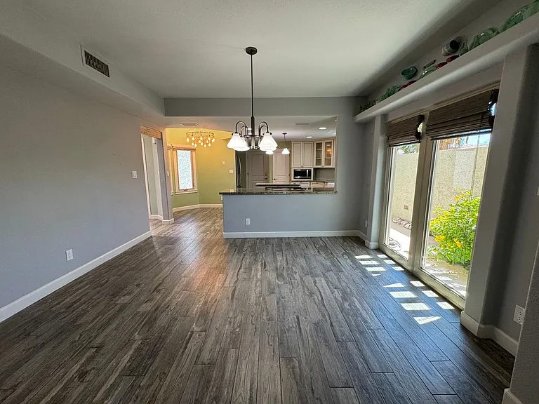 8100 E Camelback Rd #14 — Photo 11