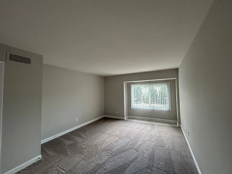 Candlelite Apartments — Photo 109