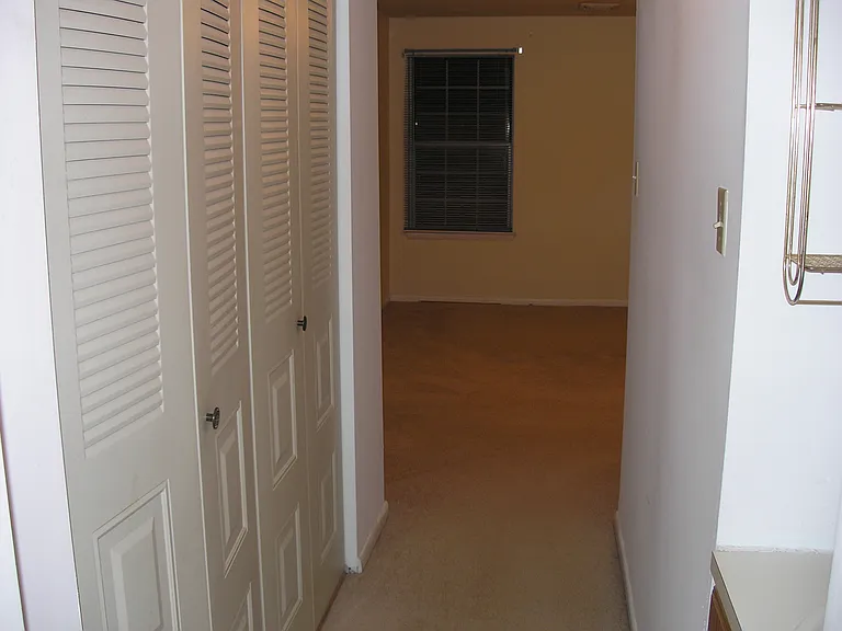 104 Allem Ln — Photo 5