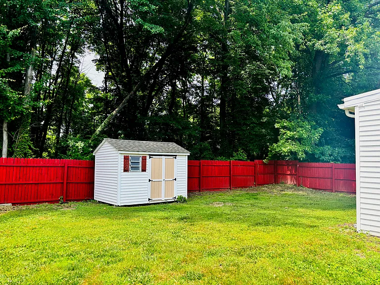 111 Diminish Dr — Photo 17