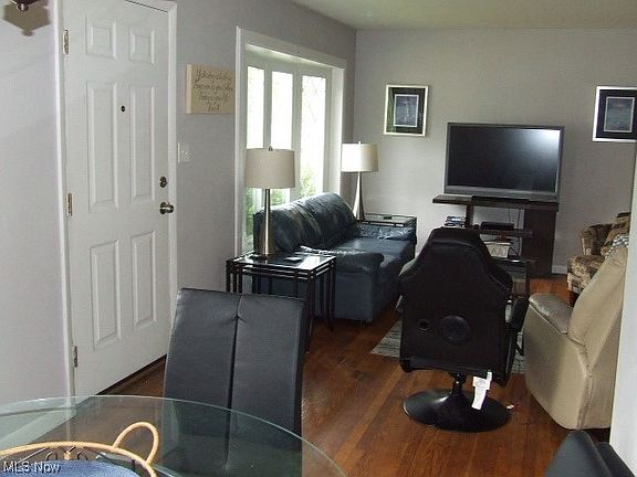 5th image of 531 Lynn Dr