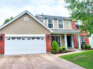 1958 Fox Pointe Dr, Arnold, MO 63010