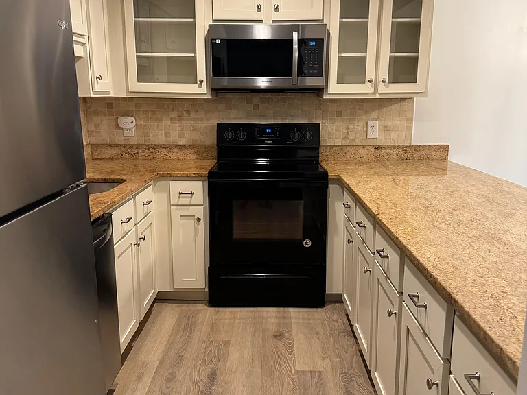 3504 Tuckers Ln — Photo 2