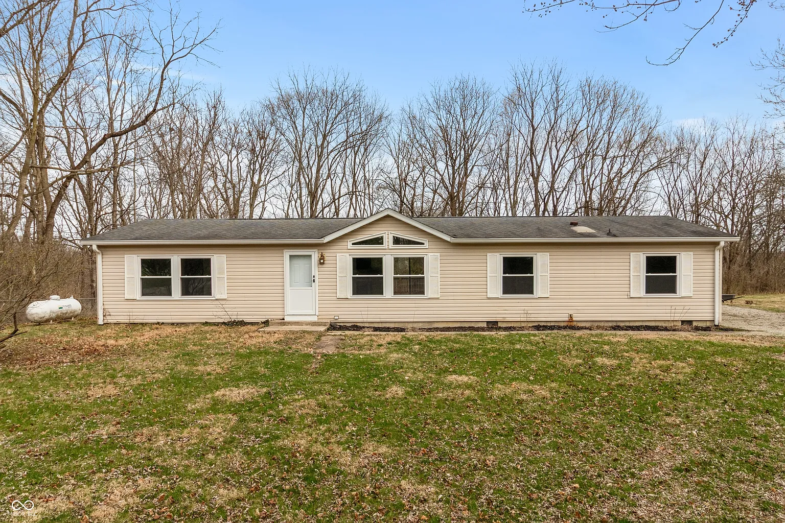 5835 Broyles Rd photo 1