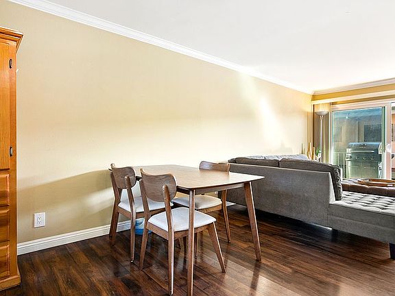 4th image of 2235 W 25th St #103