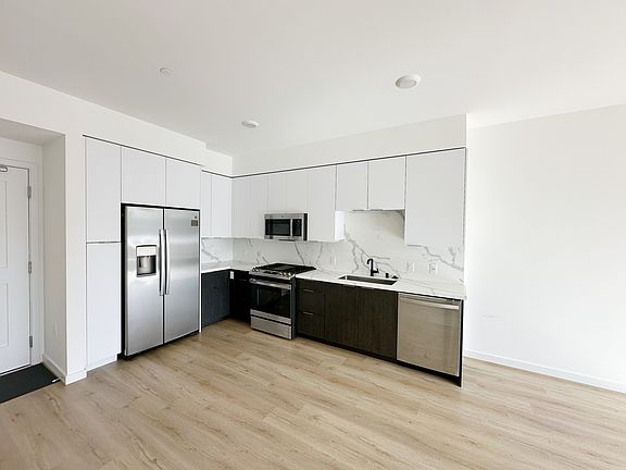 5th image of 52 Kirkwood Ave #325