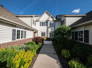 550 Pewaukee Rd, Pewaukee, WI 53072