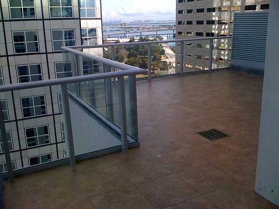 3rd image of 300 S Biscayne Blvd APT 1411