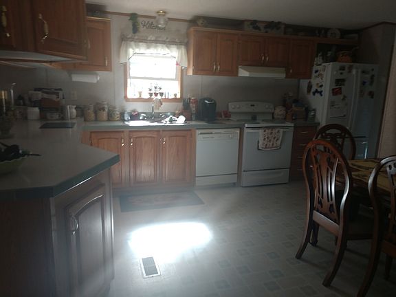 5th image of 225 Lacey Ln
