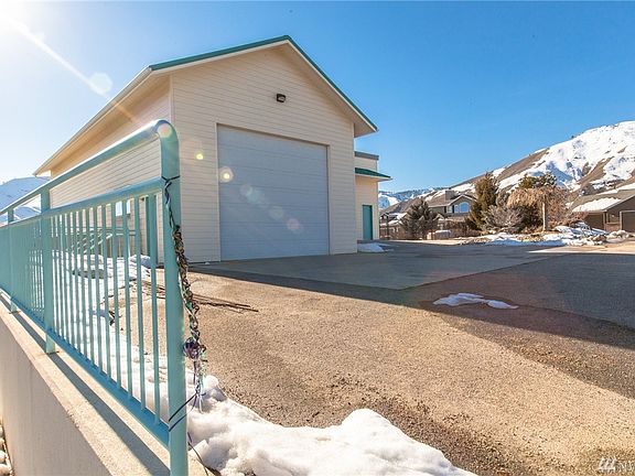 5th image of 1051 Westview Dr
