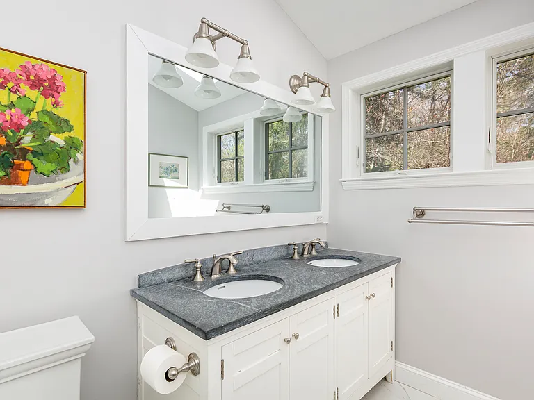 99 Oak Ln — Photo 22