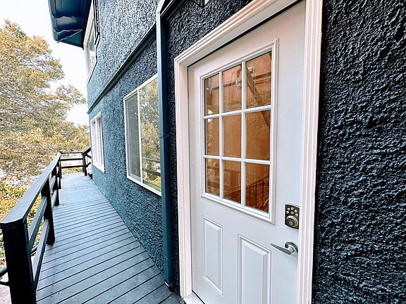 2nd image of 3877 Greenwood Ave #B